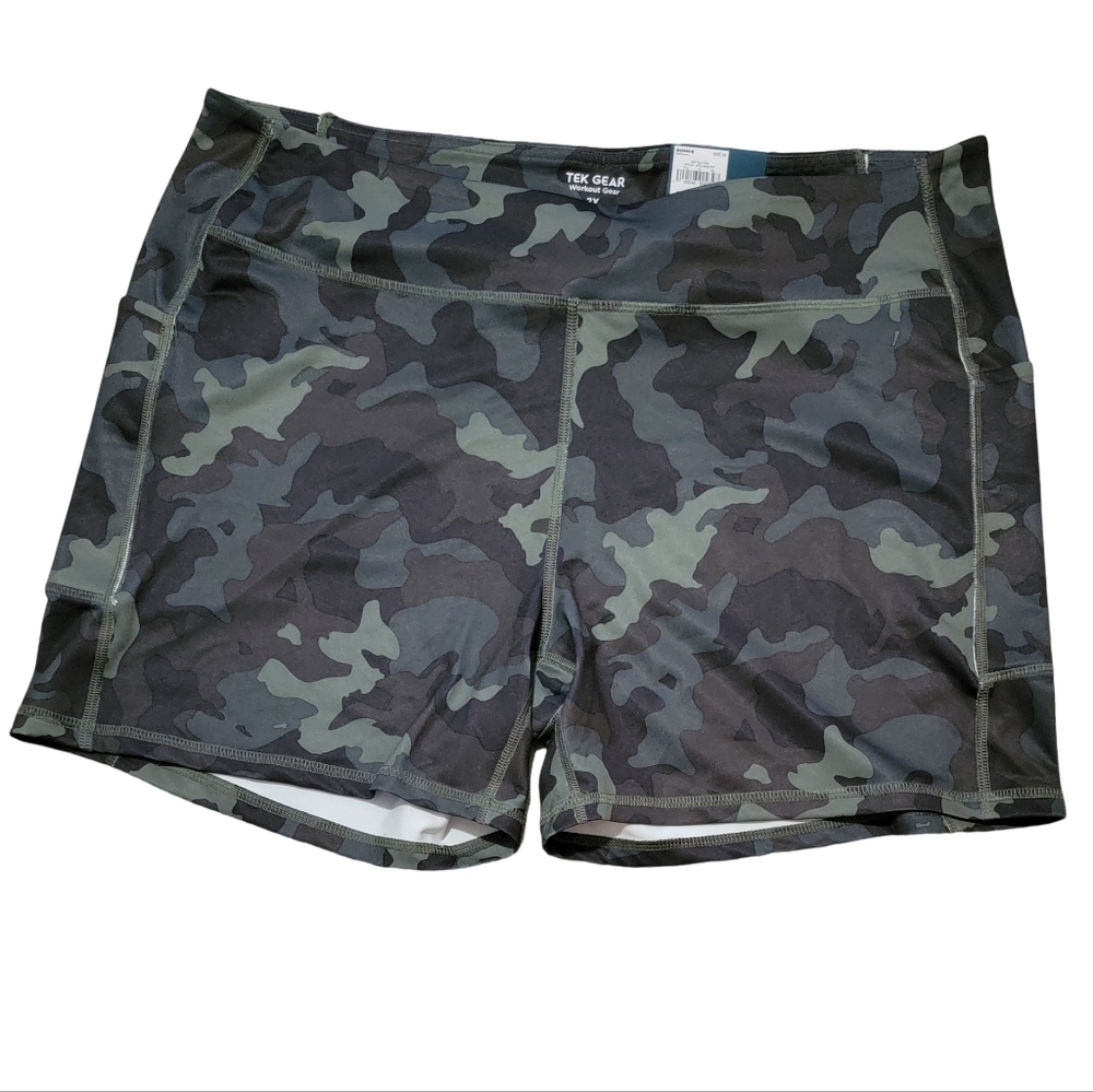tek gear Women’s Camo Athletic Shorts in Olive & Black